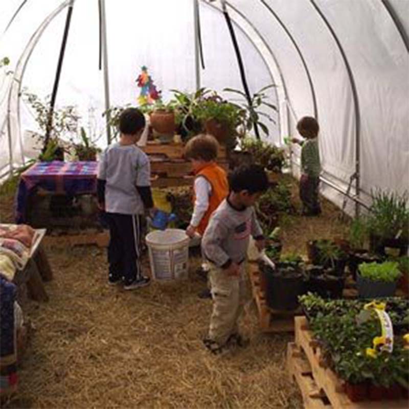 GrowSpan-Round-Hobby-Pro-Greenhouse-inside